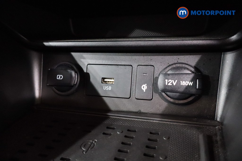 Hyundai Kona Premium Automatic Petrol-Electric Hybrid SUV - Stock Number (1572443) - 14th supplementary image