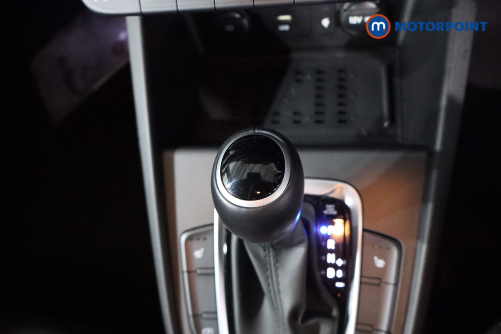 Hyundai Kona Premium Automatic Petrol-Electric Hybrid SUV - Stock Number (1572443) - 18th supplementary image