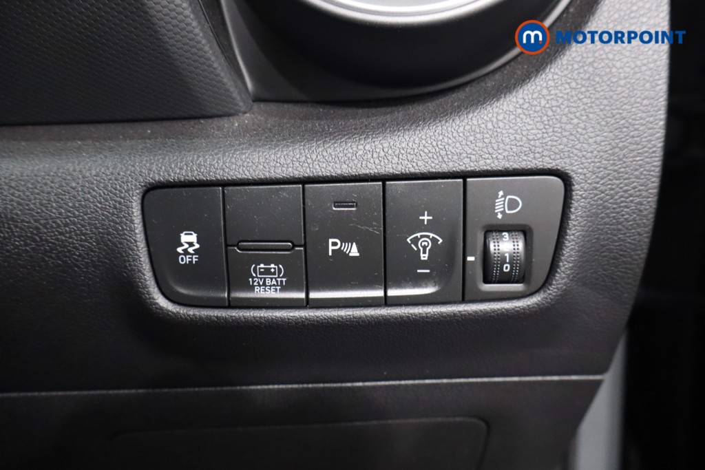 Hyundai Kona Premium Automatic Petrol-Electric Hybrid SUV - Stock Number (1572443) - 22nd supplementary image