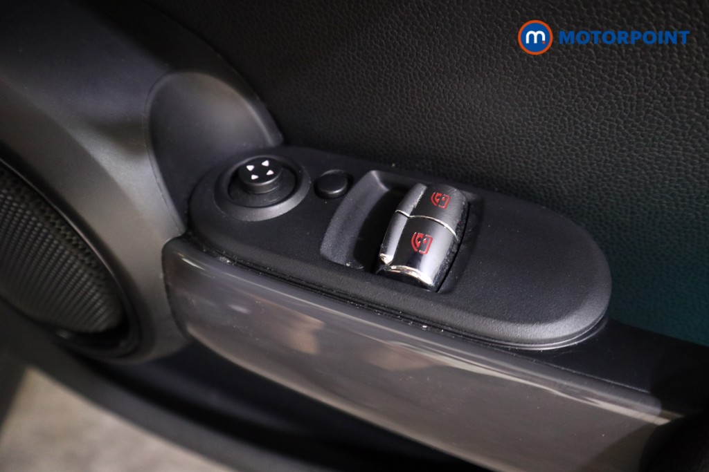 Mini Hatchback Cooper Classic Manual Petrol Hatchback - Stock Number (1551656) - 11th supplementary image