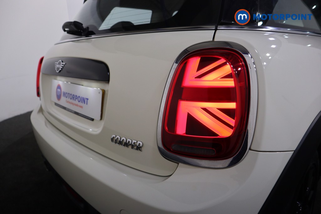 Mini Hatchback Cooper Classic Manual Petrol Hatchback - Stock Number (1551656) - 21st supplementary image