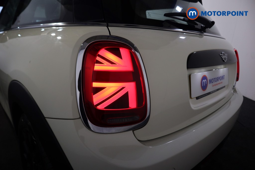 Mini Hatchback Cooper Classic Manual Petrol Hatchback - Stock Number (1551656) - 22nd supplementary image
