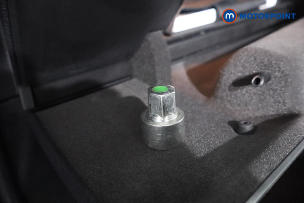 BMW 2 Series SE Manual Petrol People Carrier - Stock Number (1560600) - 13th supplementary image