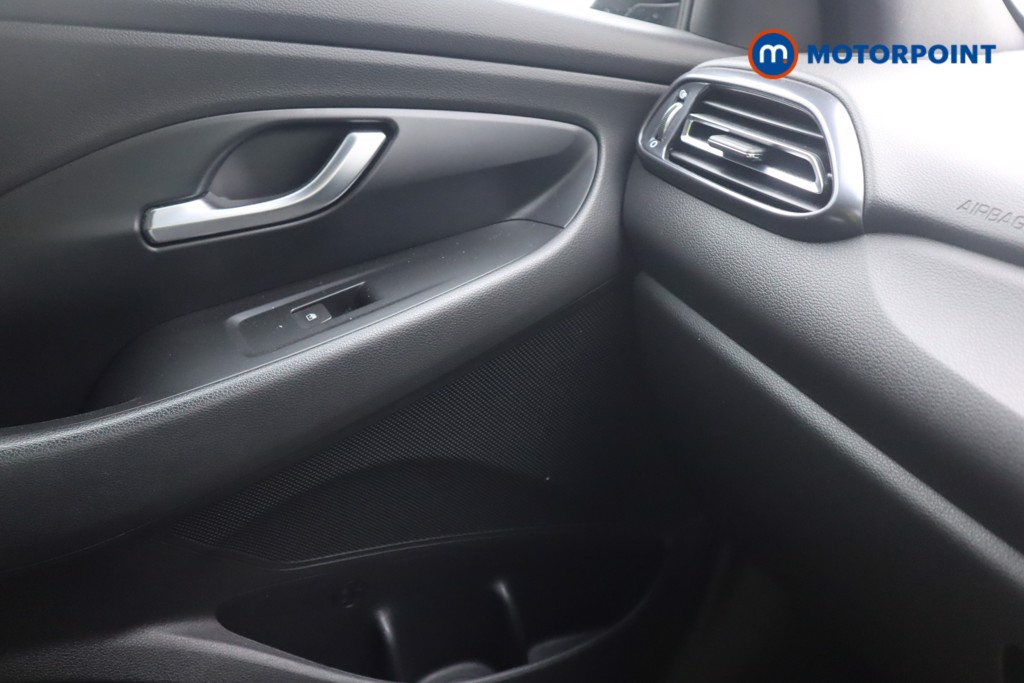 Hyundai I30 N Line Manual Petrol Hatchback - Stock Number (1563906) - 5th supplementary image