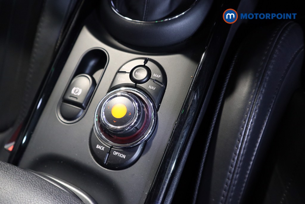 Mini Clubman Cooper Exclusive Automatic Petrol Estate - Stock Number (1565019) - 8th supplementary image