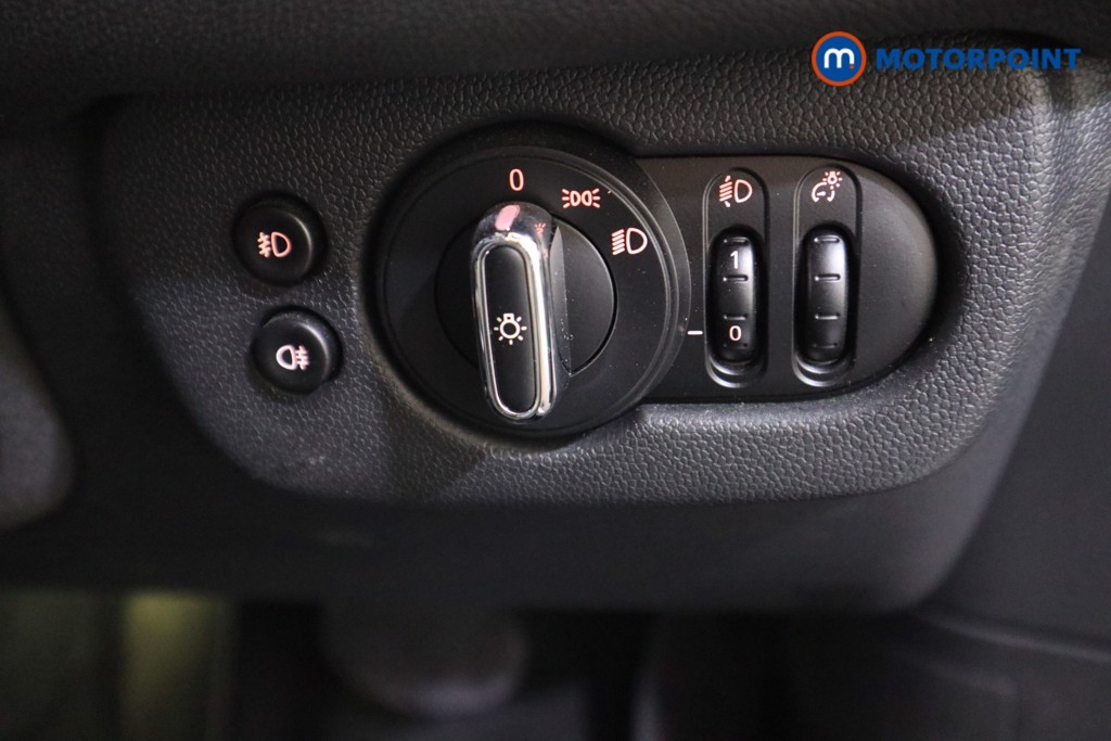 Mini Clubman Cooper Exclusive Automatic Petrol Estate - Stock Number (1565019) - 10th supplementary image