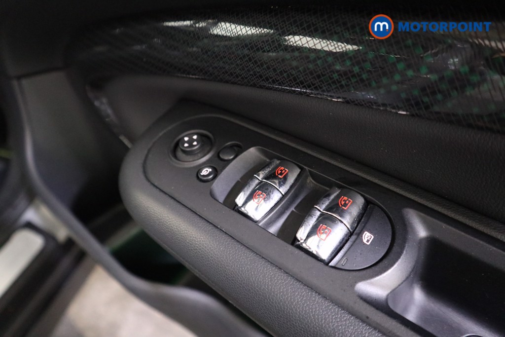 Mini Clubman Cooper Exclusive Automatic Petrol Estate - Stock Number (1565019) - 11th supplementary image