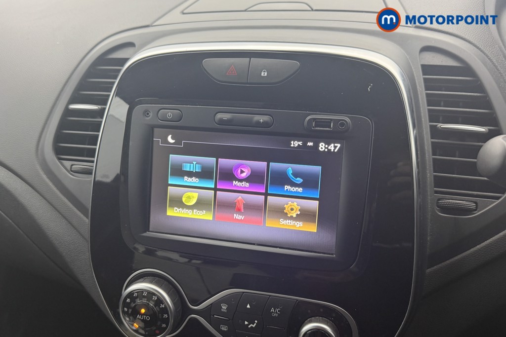 Renault Captur Iconic Manual Petrol SUV - Stock Number (1565058) - 4th supplementary image