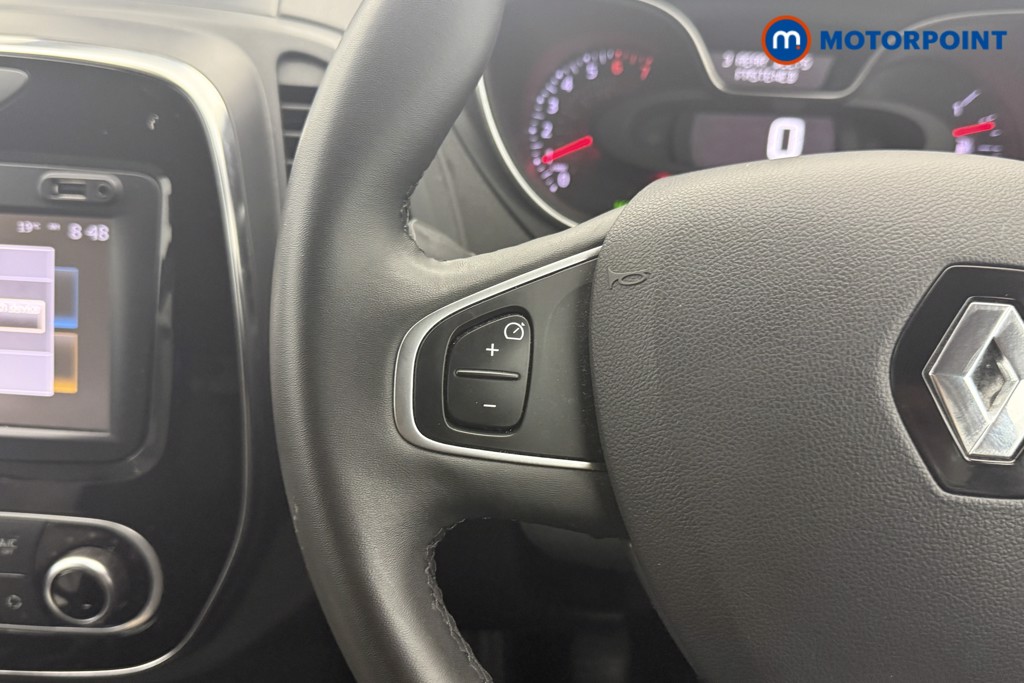 Renault Captur Iconic Manual Petrol SUV - Stock Number (1565058) - 9th supplementary image