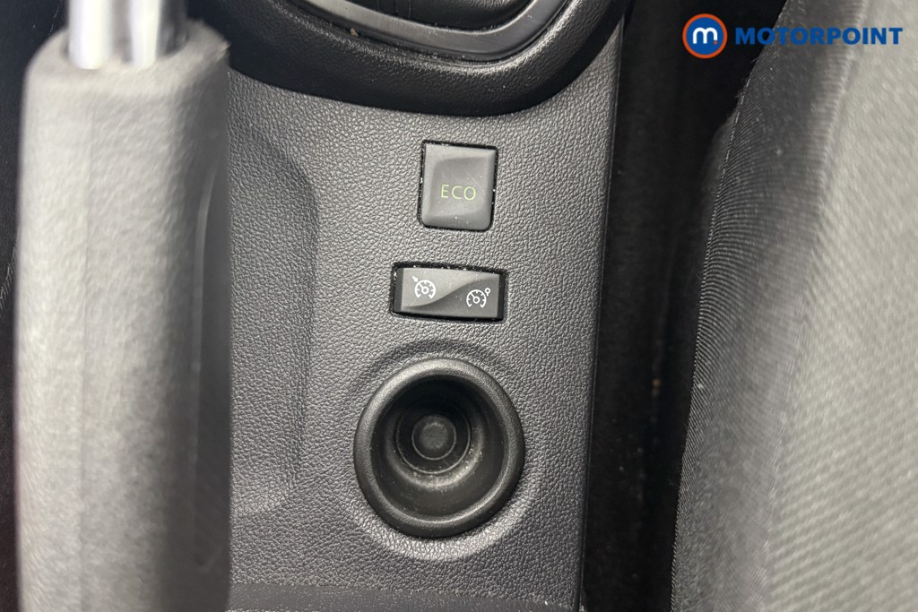 Renault Captur Iconic Manual Petrol SUV - Stock Number (1565058) - 13th supplementary image