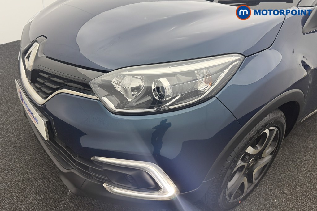 Renault Captur Iconic Manual Petrol SUV - Stock Number (1565058) - 16th supplementary image