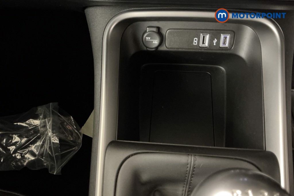 Jeep Avenger Altitude Manual Petrol SUV - Stock Number (1565182) - 13th supplementary image