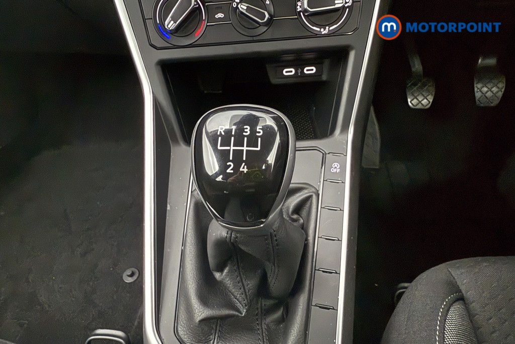 Volkswagen Polo Life Manual Petrol Hatchback - Stock Number (1565358) - 5th supplementary image