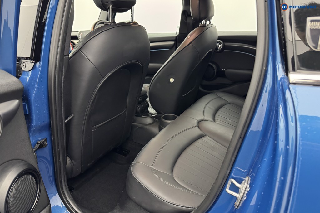 Mini Hatchback Cooper S Exclusive Automatic Petrol Hatchback - Stock Number (1565769) - 8th supplementary image
