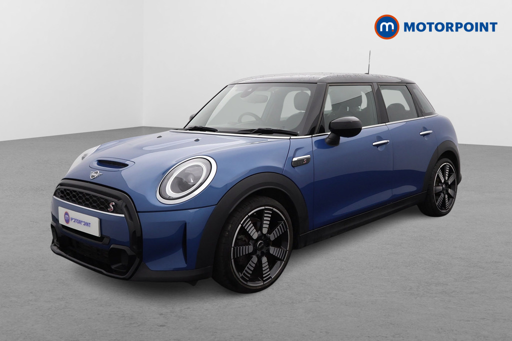 Mini Hatchback Cooper S Exclusive Automatic Petrol Hatchback - Stock Number (1565769) - Passenger side front corner
