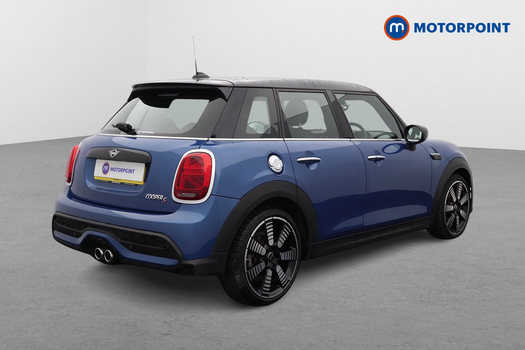 Mini Hatchback Cooper S Exclusive Automatic Petrol Hatchback - Stock Number (1565769) - Drivers side rear corner