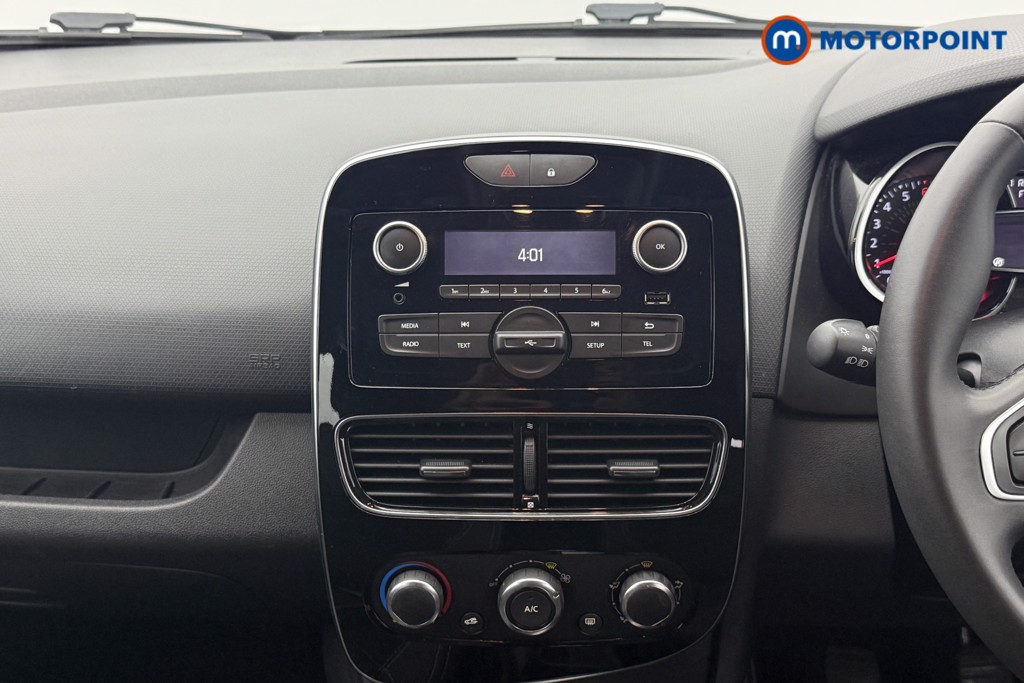 Renault Clio Play Manual Petrol Hatchback - Stock Number (1565846) - 2nd supplementary image
