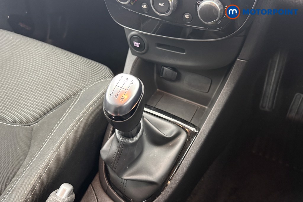 Renault Clio Play Manual Petrol Hatchback - Stock Number (1565846) - 5th supplementary image