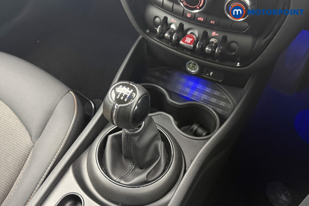 Mini Clubman Cooper Classic Manual Petrol Estate - Stock Number (1566004) - 5th supplementary image