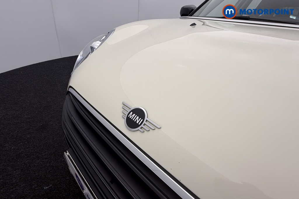 Mini Clubman Cooper Classic Manual Petrol Estate - Stock Number (1566004) - 15th supplementary image