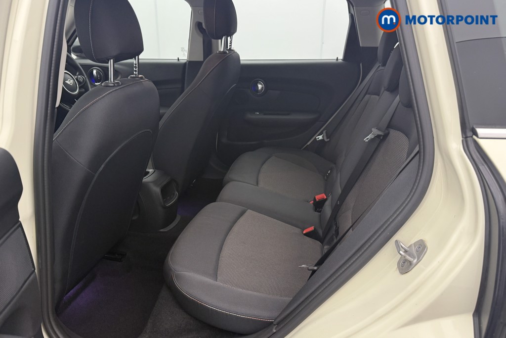 Mini Clubman Cooper Classic Manual Petrol Estate - Stock Number (1566004) - 18th supplementary image