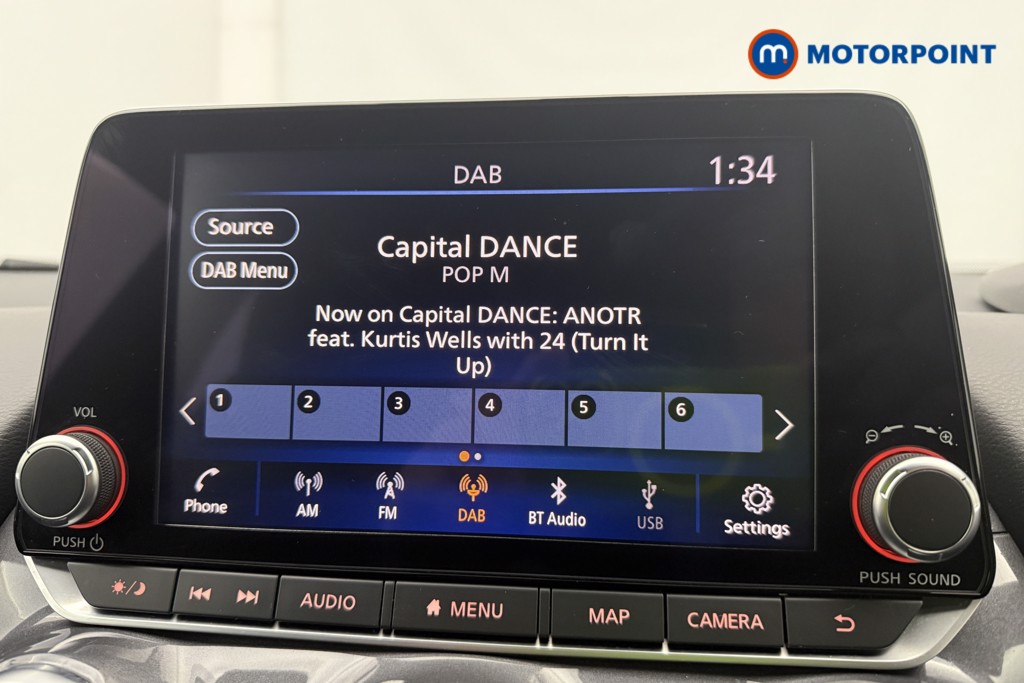 Nissan Juke N-Connecta Manual Petrol SUV - Stock Number (1566111) - 4th supplementary image
