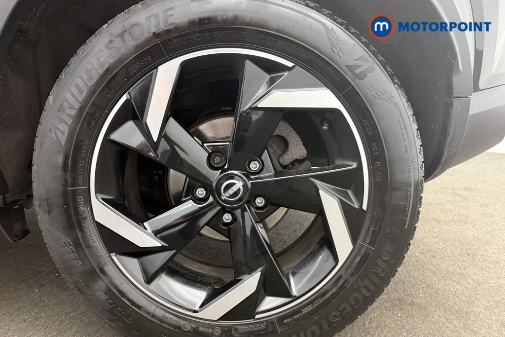 Nissan Juke N-Connecta Manual Petrol SUV - Stock Number (1566111) - 13th supplementary image