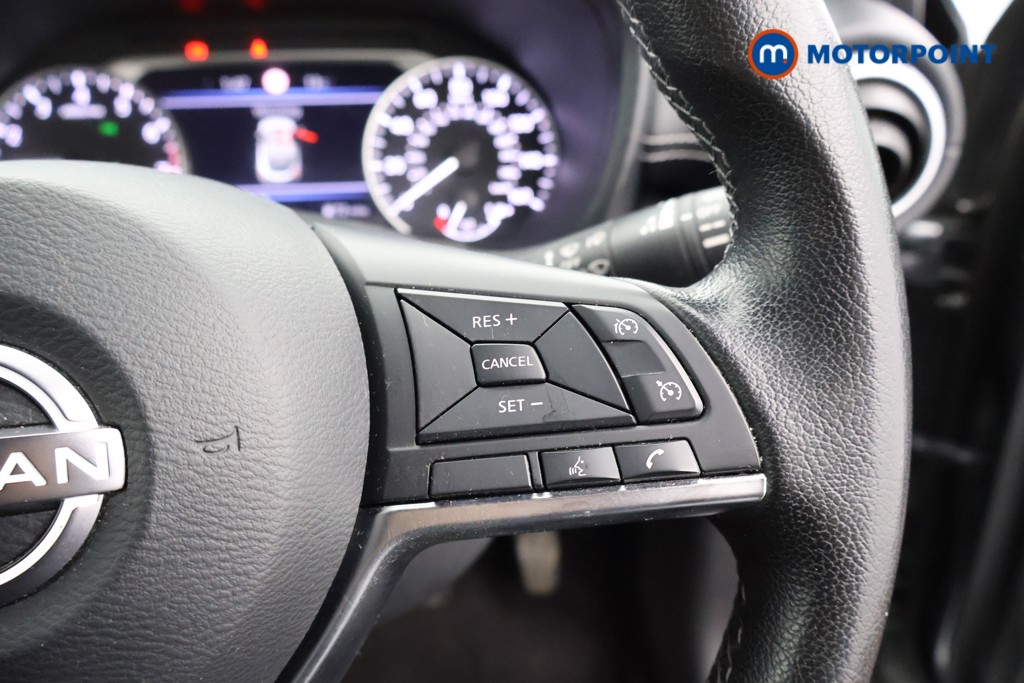 Nissan Juke N-Connecta Manual Petrol SUV - Stock Number (1566118) - 3rd supplementary image