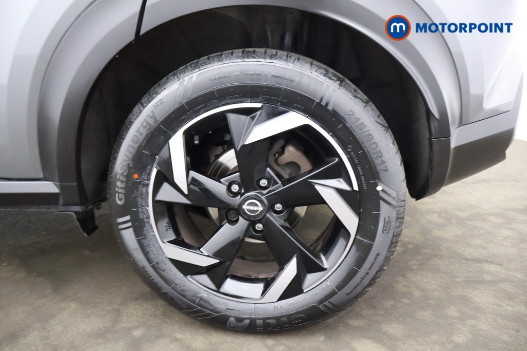 Nissan Juke N-Connecta Manual Petrol SUV - Stock Number (1566118) - 16th supplementary image