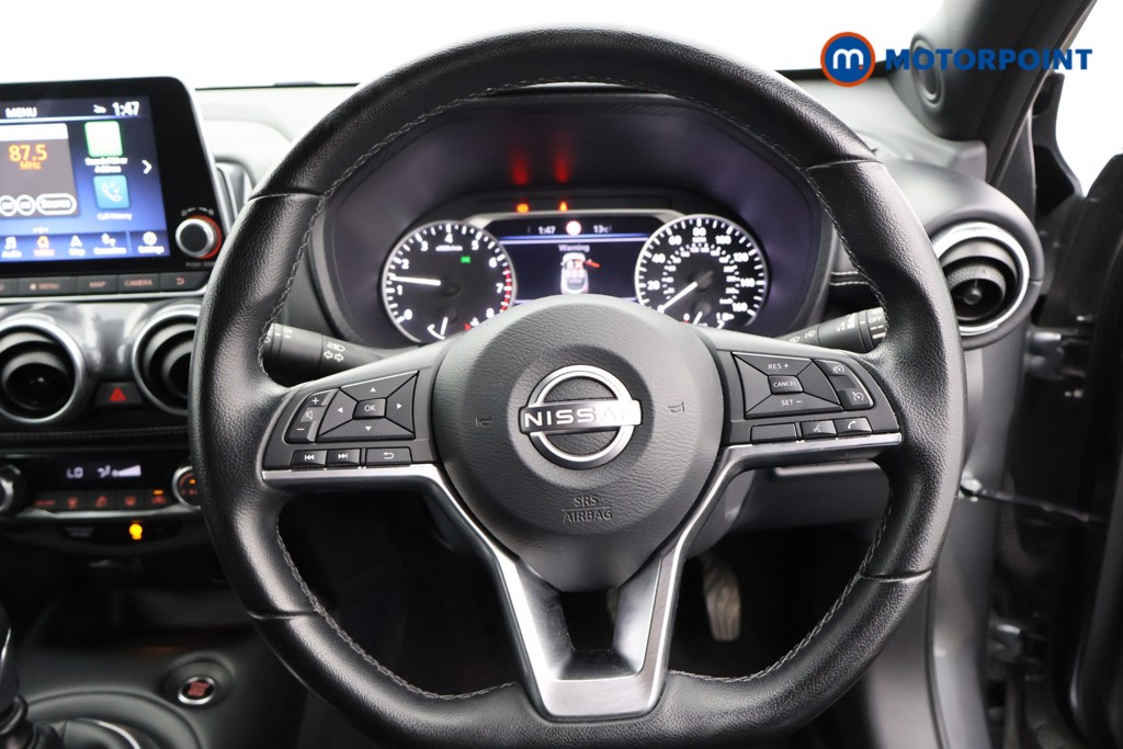 Nissan Juke N-Connecta Manual Petrol SUV - Stock Number (1566118) - 1st supplementary image