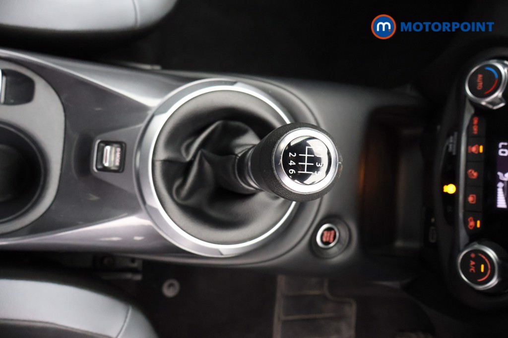 Nissan Juke N-Connecta Manual Petrol SUV - Stock Number (1566154) - 6th supplementary image