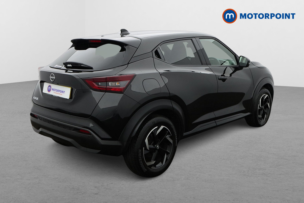 Nissan Juke N-Connecta Manual Petrol SUV - Stock Number (1566154) - Drivers side rear corner