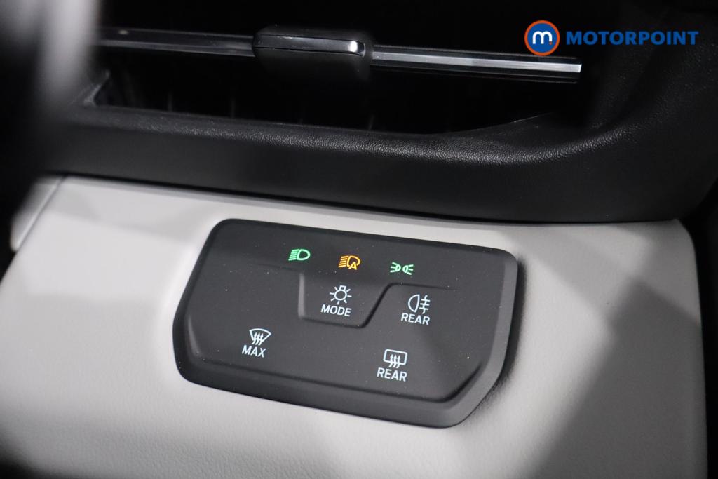 Ford Explorer Select Automatic Electric SUV - Stock Number (1566229) - 9th supplementary image