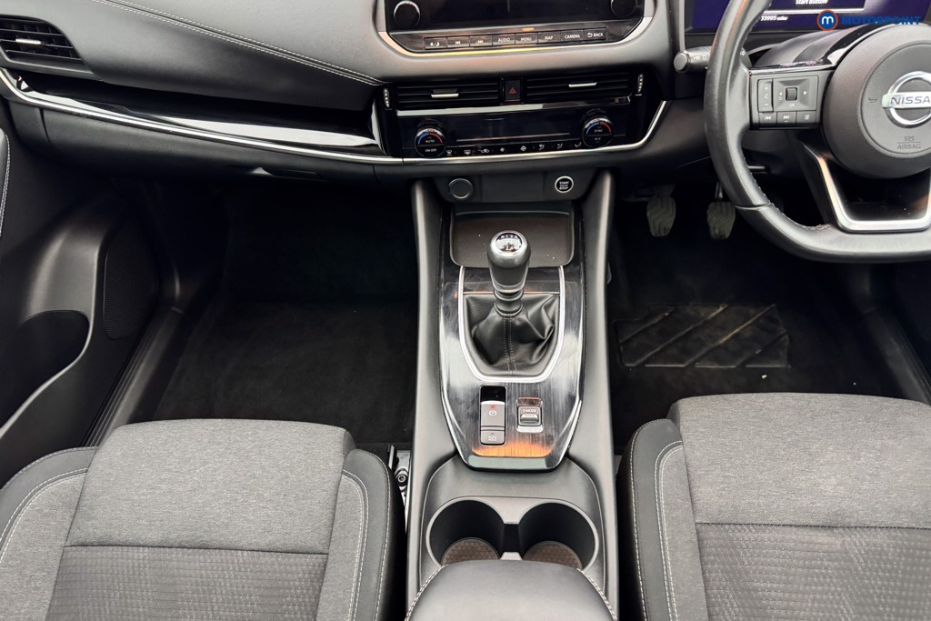 Nissan Qashqai N-Connecta Manual Petrol SUV - Stock Number (1566412) - 5th supplementary image