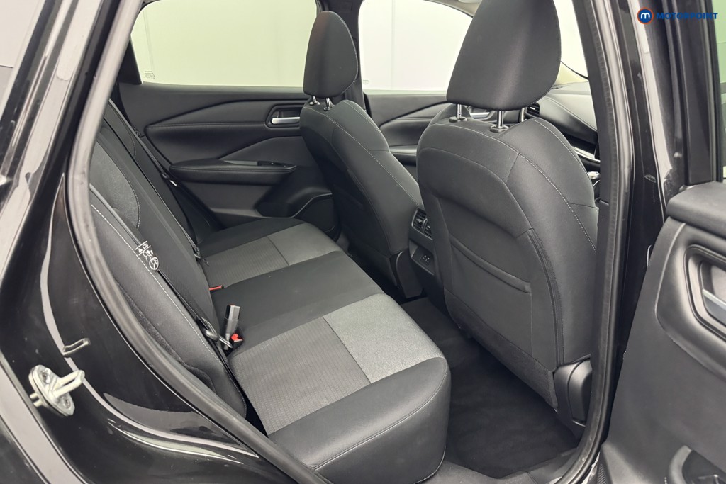 Nissan Qashqai N-Connecta Manual Petrol SUV - Stock Number (1566412) - 7th supplementary image