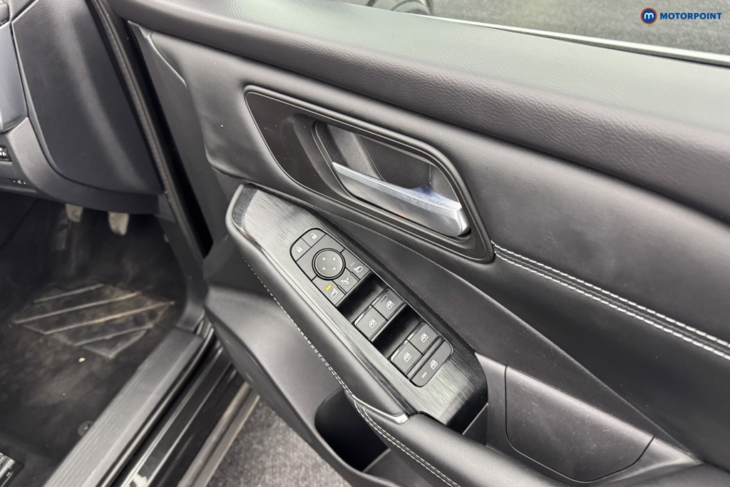 Nissan Qashqai N-Connecta Manual Petrol SUV - Stock Number (1566412) - 17th supplementary image