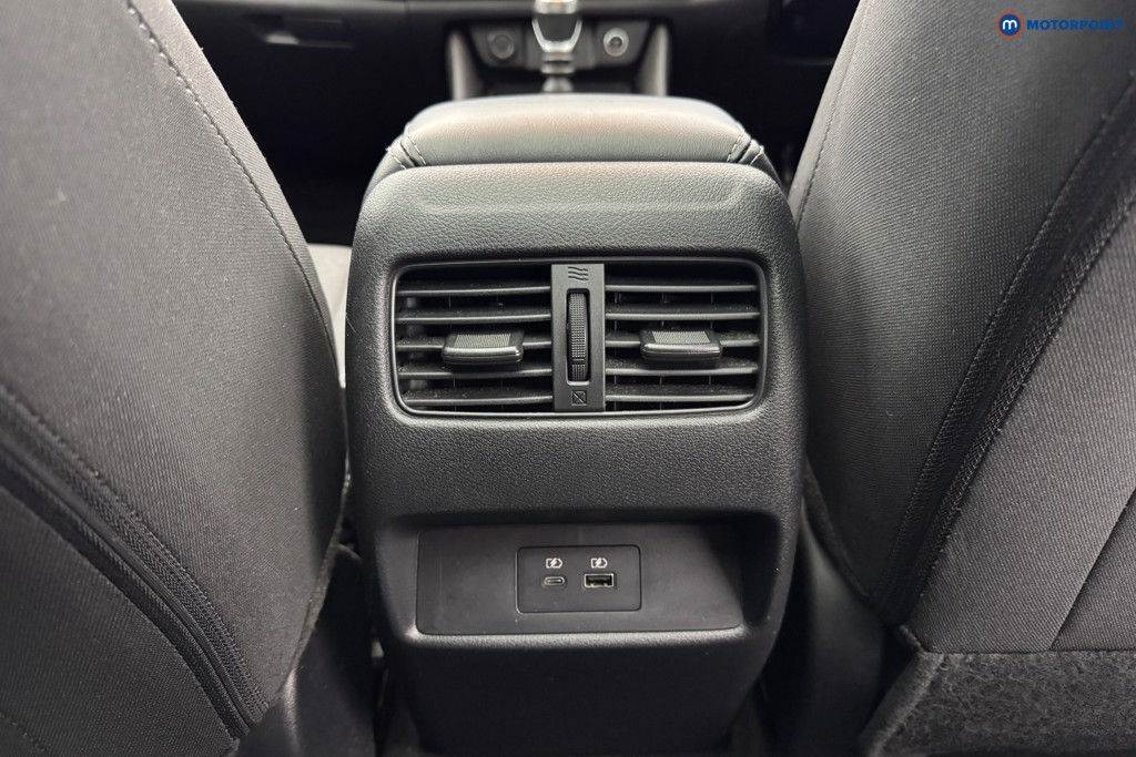 Nissan Qashqai N-Connecta Manual Petrol SUV - Stock Number (1566412) - 18th supplementary image