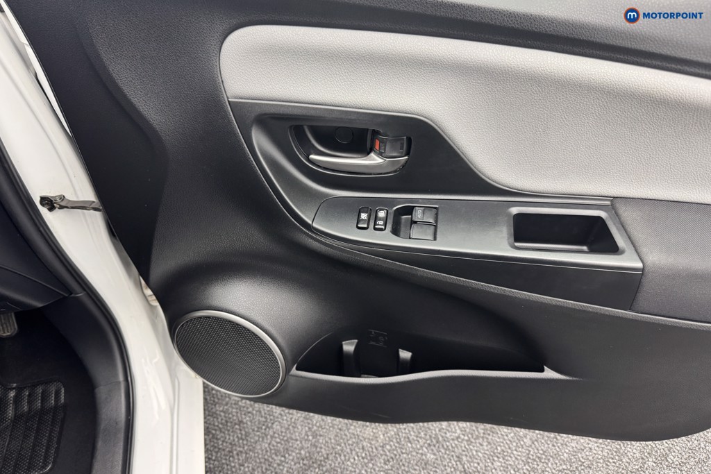 Toyota Yaris Icon Automatic Petrol Hatchback - Stock Number (1566730) - 14th supplementary image
