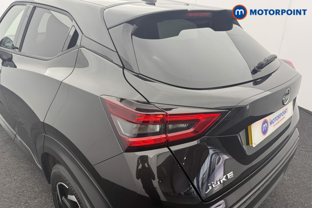 Nissan Juke N-Connecta Manual Petrol SUV - Stock Number (1566919) - 20th supplementary image