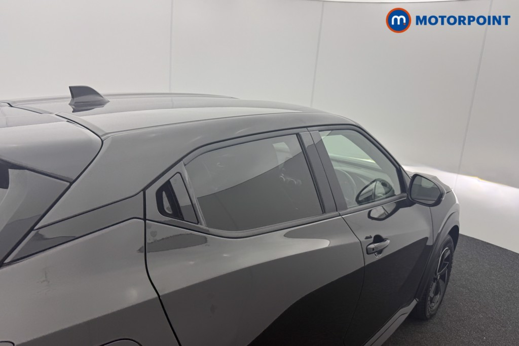 Nissan Juke N-Connecta Manual Petrol SUV - Stock Number (1566919) - 24th supplementary image