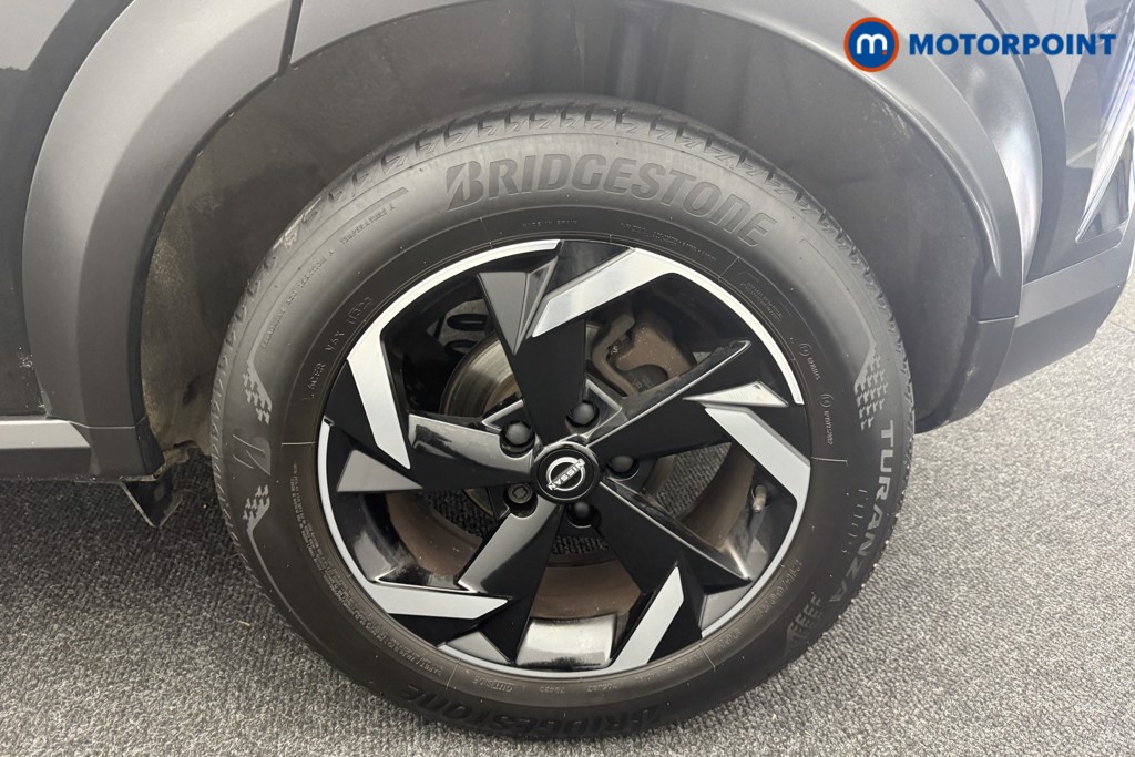 Nissan Juke N-Connecta Manual Petrol SUV - Stock Number (1566919) - 27th supplementary image