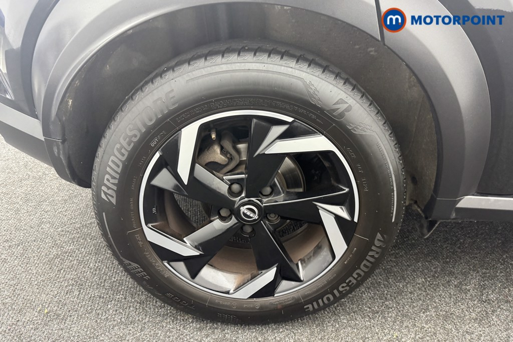 Nissan Juke N-Connecta Manual Petrol SUV - Stock Number (1566919) - 28th supplementary image