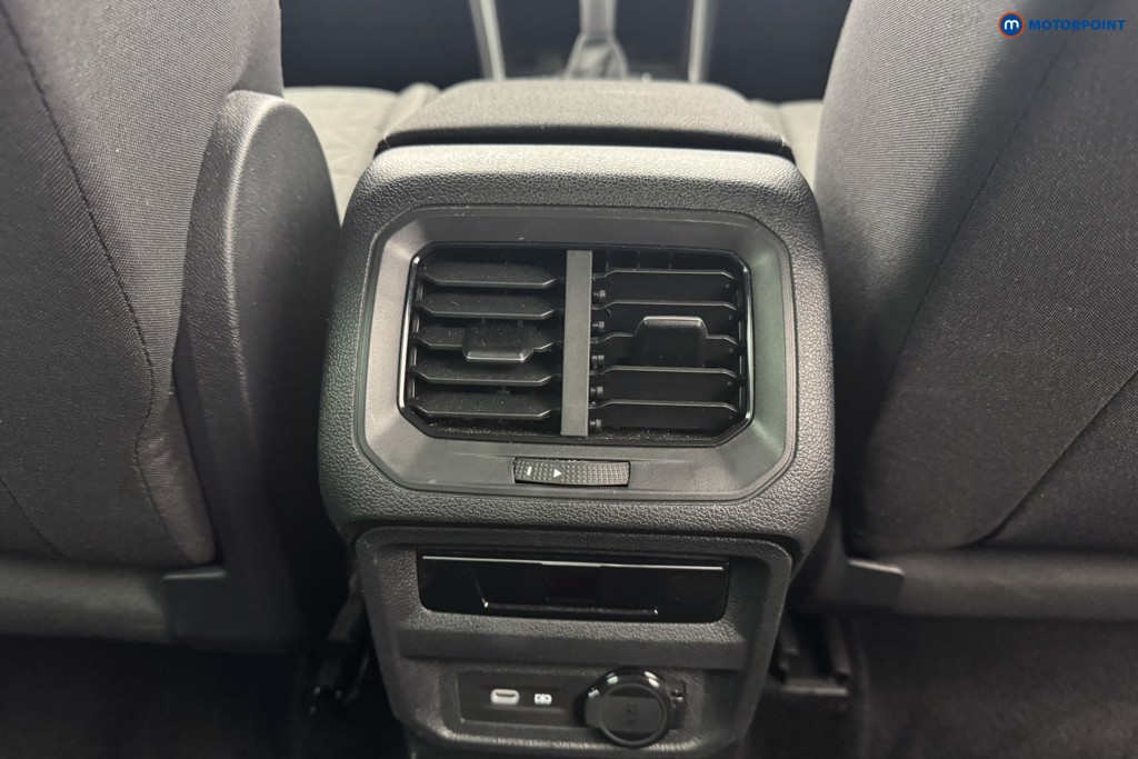 Volkswagen Tiguan Life Automatic Diesel SUV - Stock Number (1566941) - 18th supplementary image