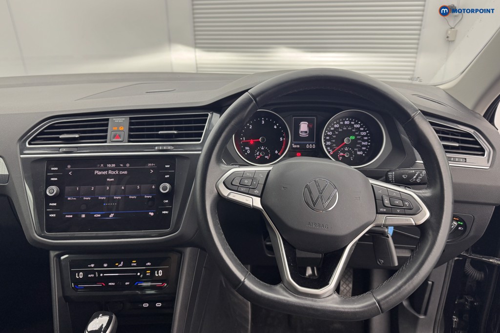 Volkswagen Tiguan Life Automatic Diesel SUV - Stock Number (1566941) - 1st supplementary image