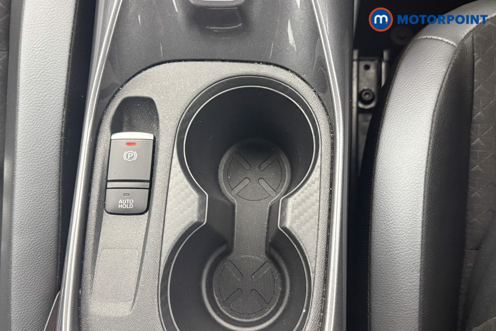 Nissan Juke N-Connecta Manual Petrol SUV - Stock Number (1566961) - 6th supplementary image