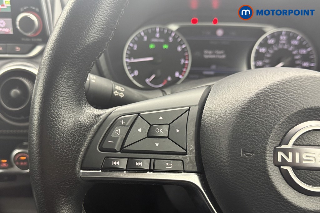 Nissan Juke N-Connecta Manual Petrol SUV - Stock Number (1566961) - 7th supplementary image