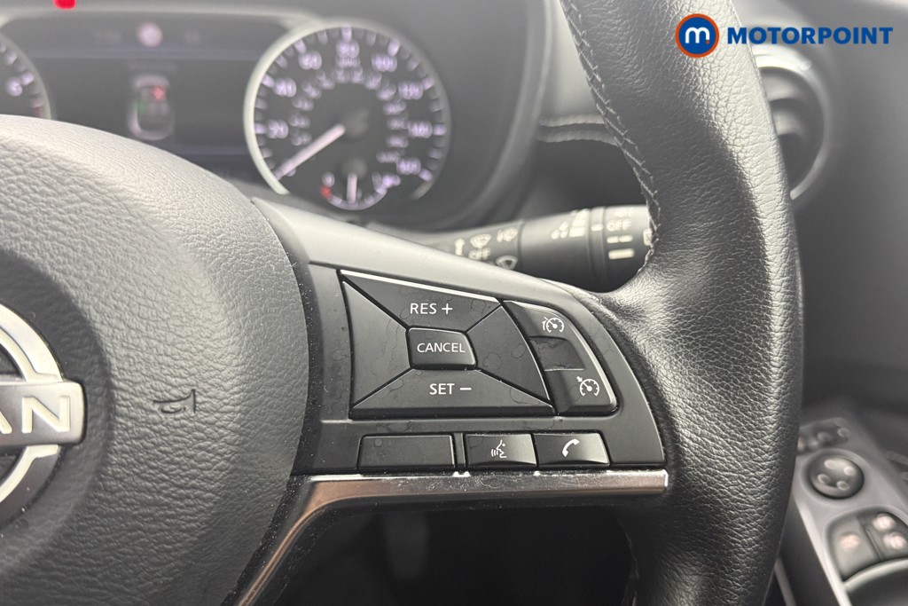 Nissan Juke N-Connecta Manual Petrol SUV - Stock Number (1566961) - 8th supplementary image