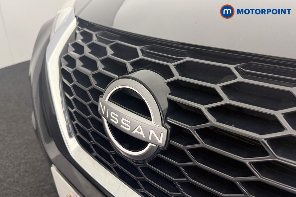 Nissan Juke N-Connecta Manual Petrol SUV - Stock Number (1566961) - 17th supplementary image