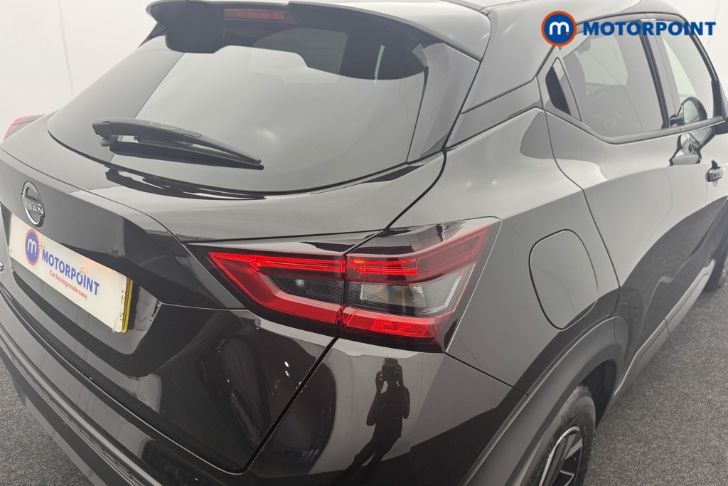 Nissan Juke N-Connecta Manual Petrol SUV - Stock Number (1566961) - 20th supplementary image