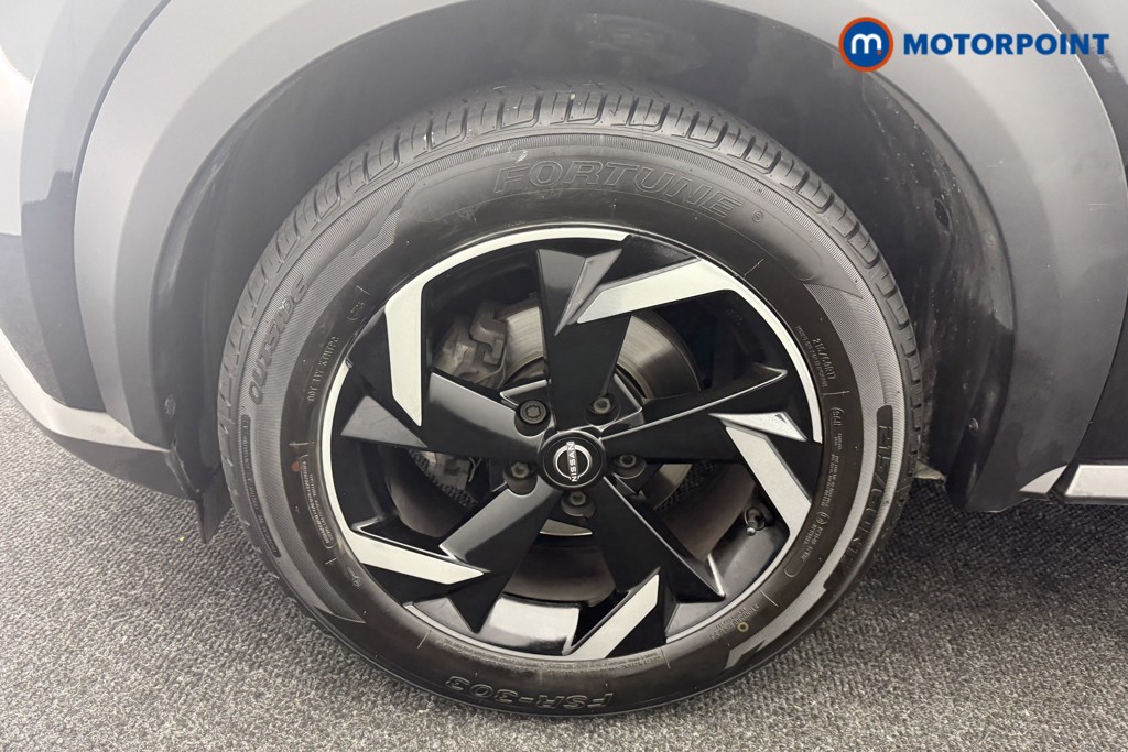 Nissan Juke N-Connecta Manual Petrol SUV - Stock Number (1566961) - 25th supplementary image